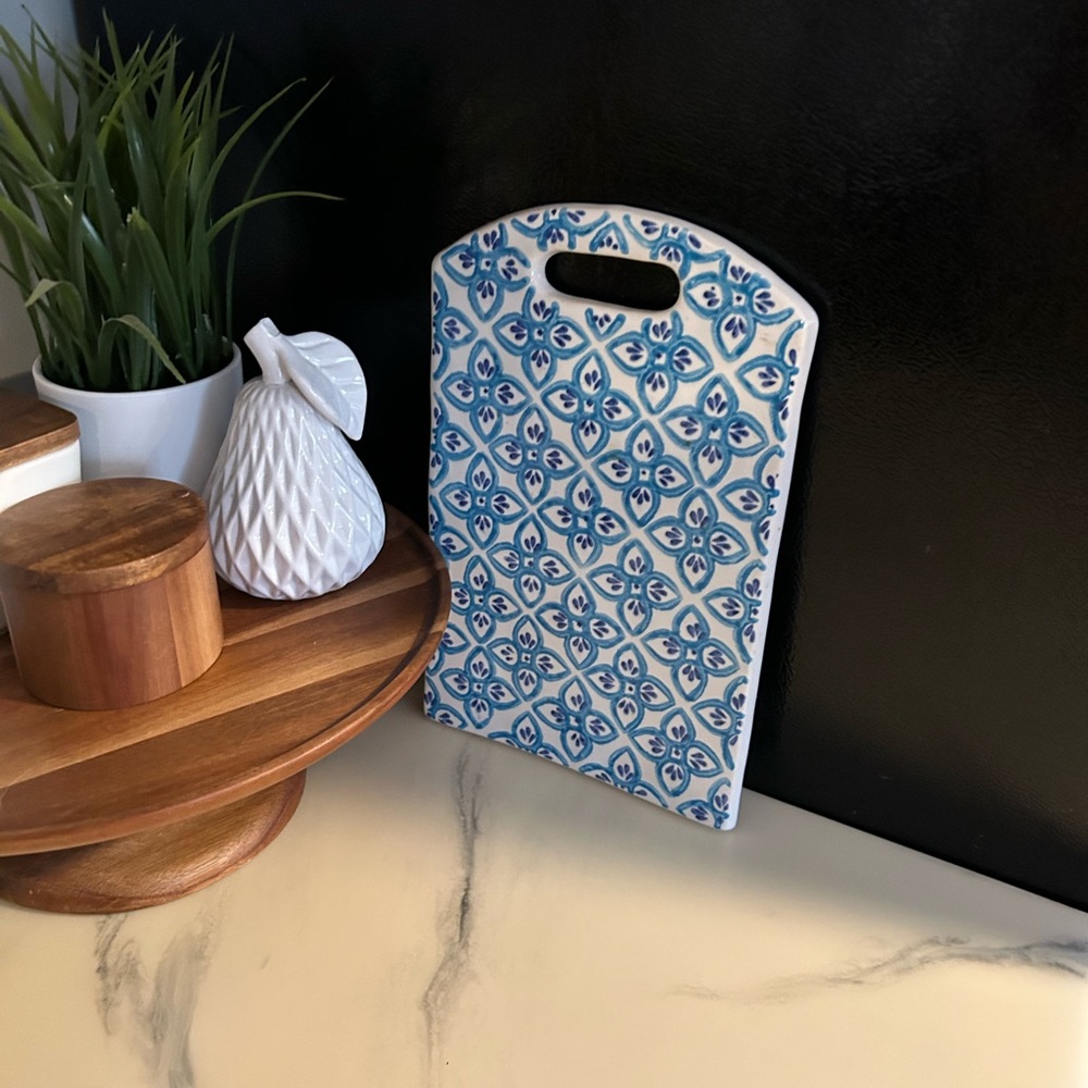 Pier 1 Blue Patterned Ceramic Cutting/Cheese Serving Board 11.5”